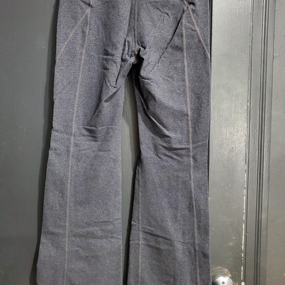 Athleta Grey Flared Leggings - Size MP - Picture 4 of 6